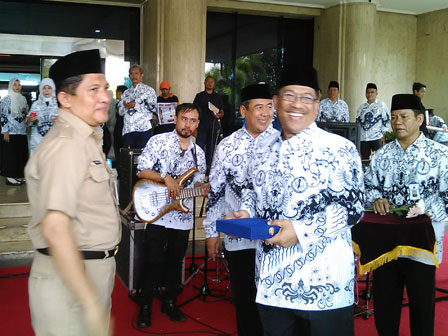 Pencarian PGRI Sulteng - Persatuan Guru Republik Indonesia Cabang Sulteng